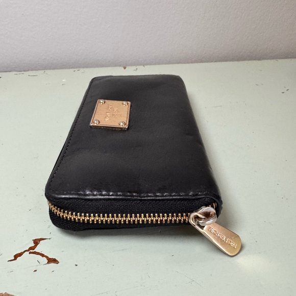Michael Kors Continental Zip Around Wallet - Picture 13 of 15
